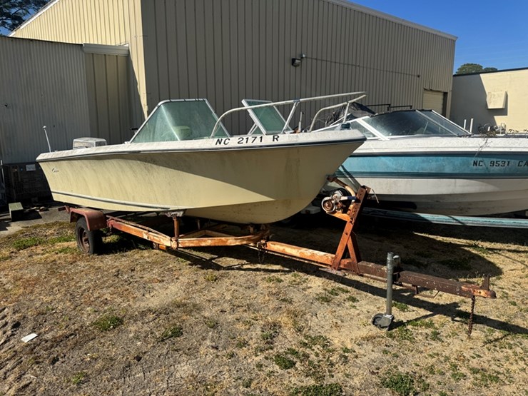 salvage-cobia-boat-and-trailer-no-title-not-running-image-2