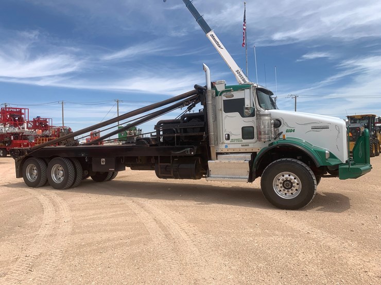 2013-kenworth-t800-image-1