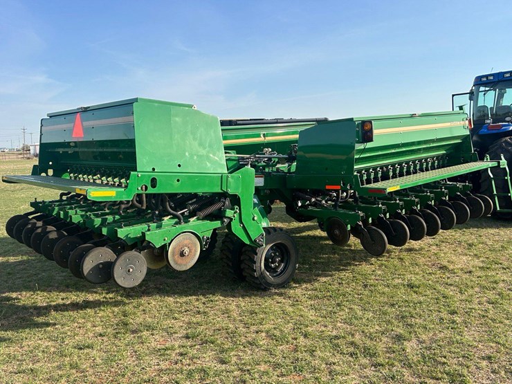 great-plains-3s3000hd-image-4