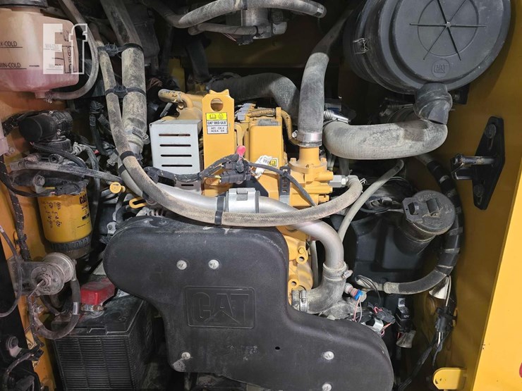 2023-caterpillar-289d3-image-24