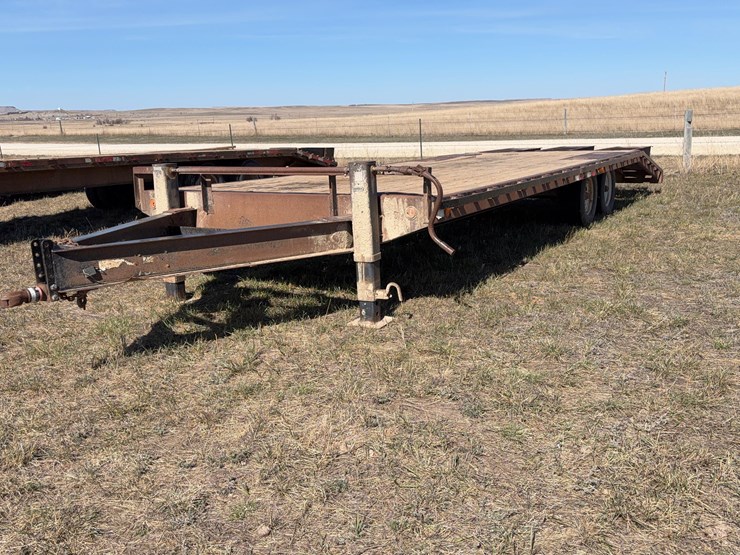 2010-pj-flatbed-trailer-image-1