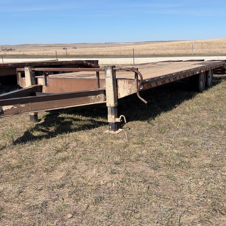 2010 PJ Flatbed Trailer