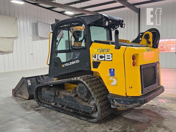 2021-jcb-3ts-8t-image-4