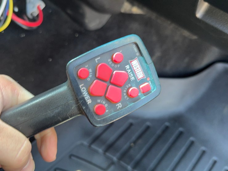 2015-dodge-2500-image-15