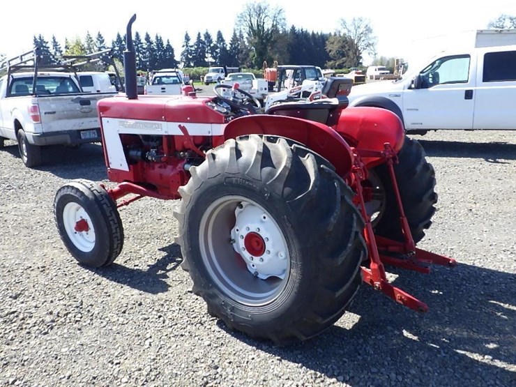 international-tractor-image-7