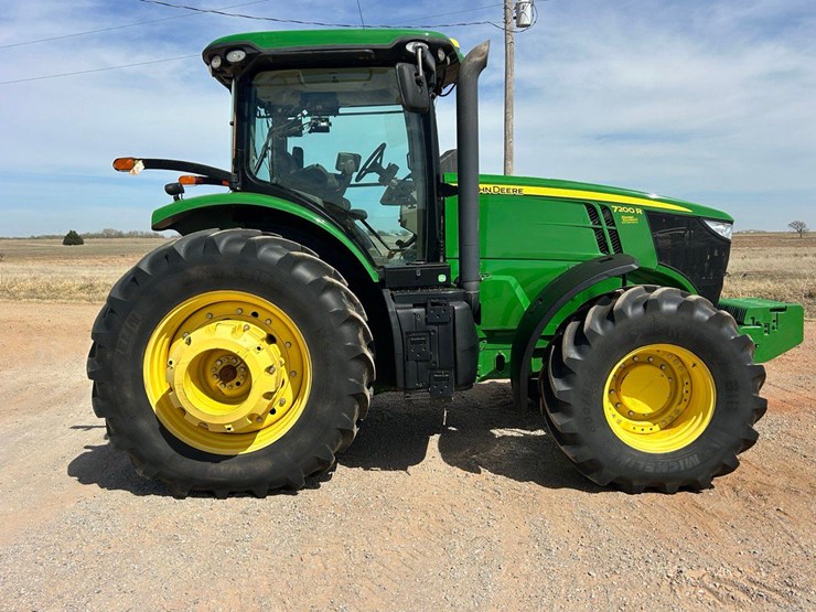 2013-john-deere-7200r-image-2