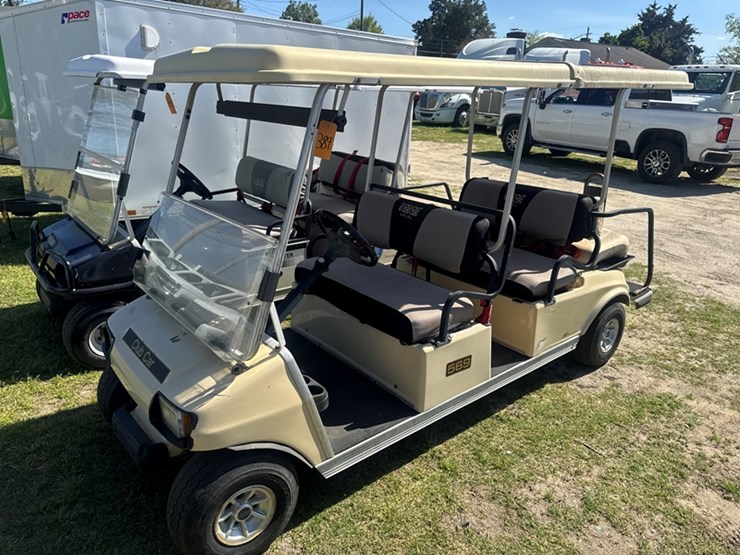 club-car-transporter-6-seater-golf-cart-charger-included-image-1
