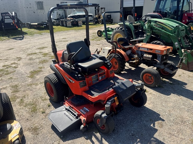 kubota-zd323-image-2