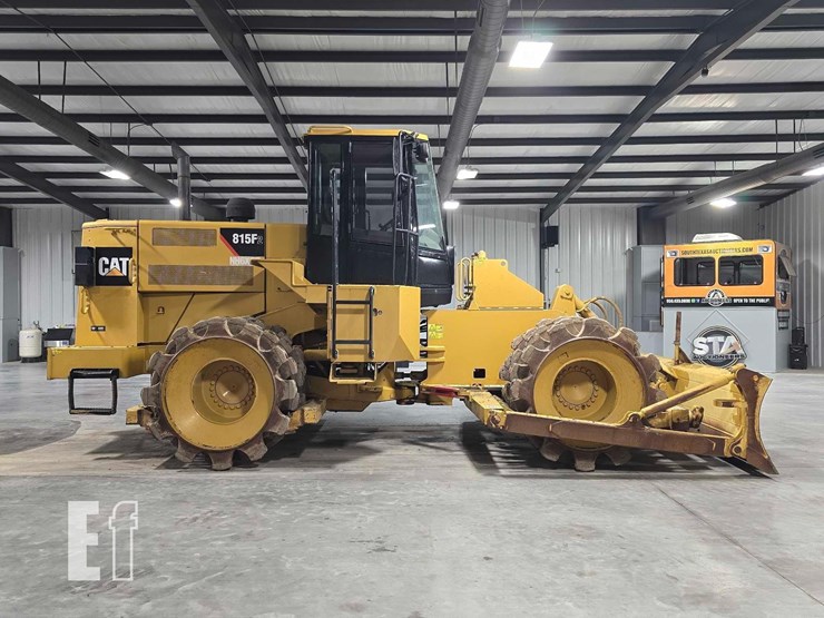 2015-caterpillar-815f-2-image-6