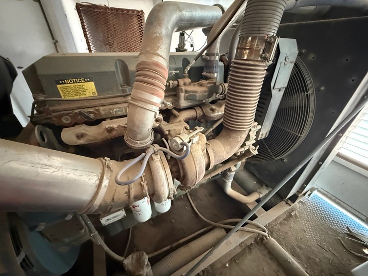 detroit-series-60-14l-665-hp-420kw-generator-&-air-compressor-house,-skidded-image-18