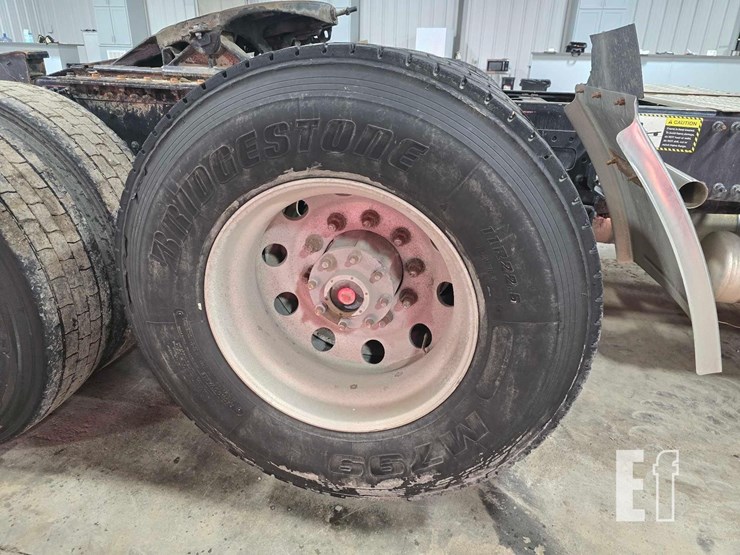 2020-mack-anthem-62t-image-22