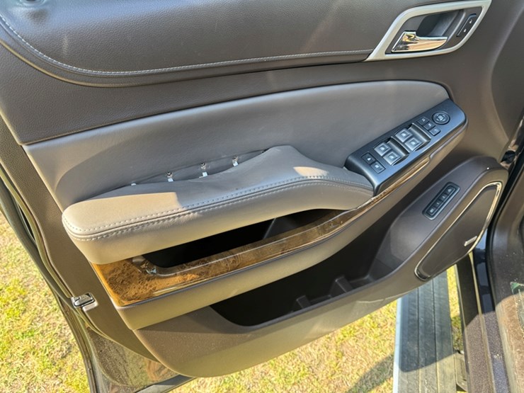 2017-gmc-yukon-denali-image-6