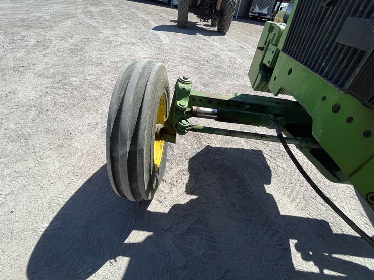 john-deere-3055-image-42
