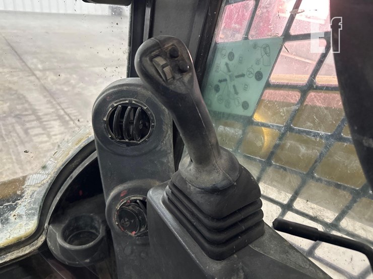 2023-caterpillar-259d3-image-18