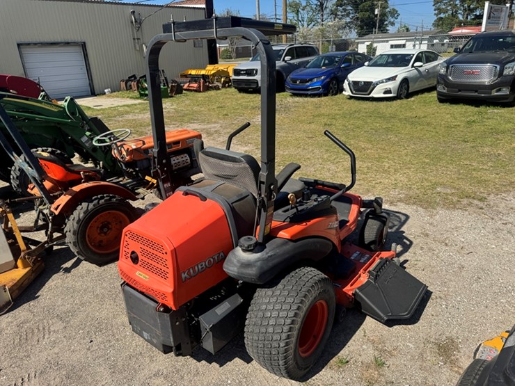 kubota-zd323-image-3