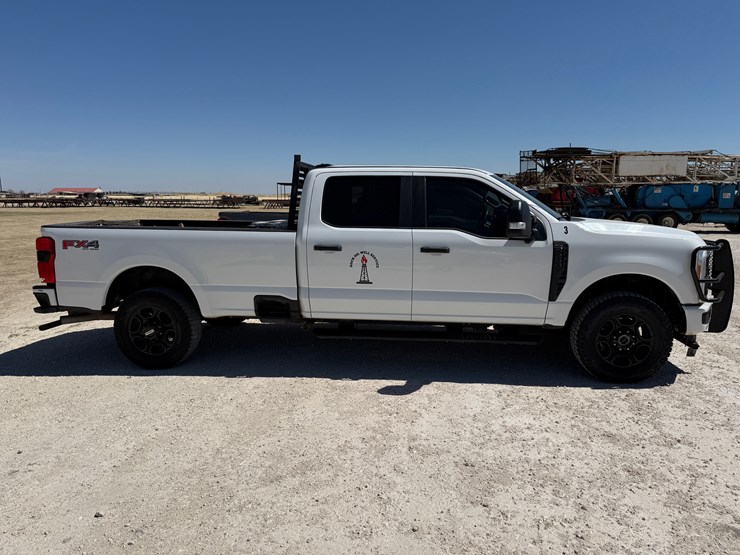 2023-ford-f250-image-5