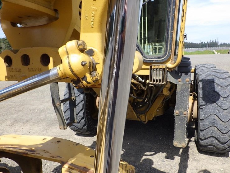 caterpillar-140h-image-25