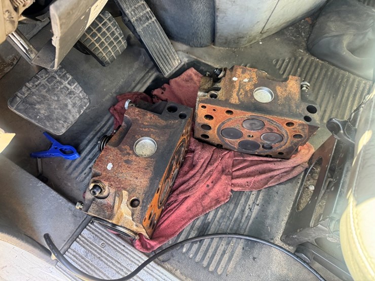 2006-freightliner-columbia-daycab---not-running-engine-disassembled,-mercedes-dsl-miles-unknown---image-6