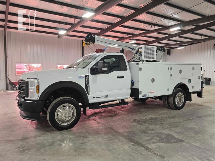 2024-ford-f550-sd-image-1