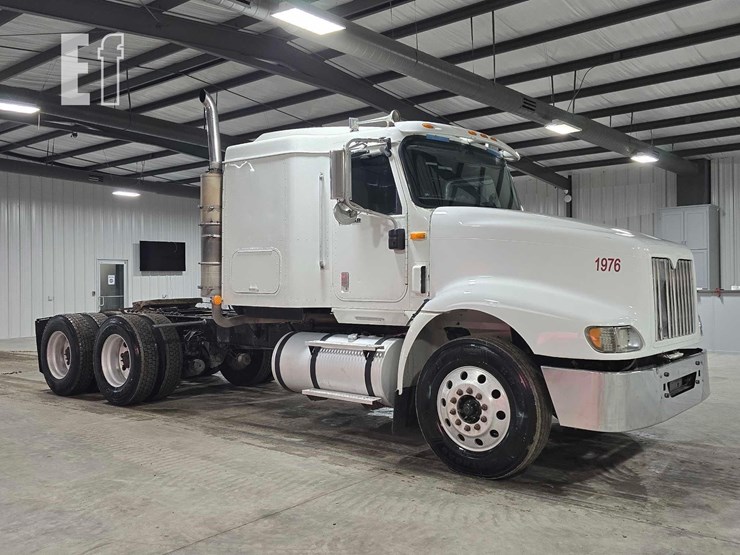 2013-international-paystar-5900-image-2