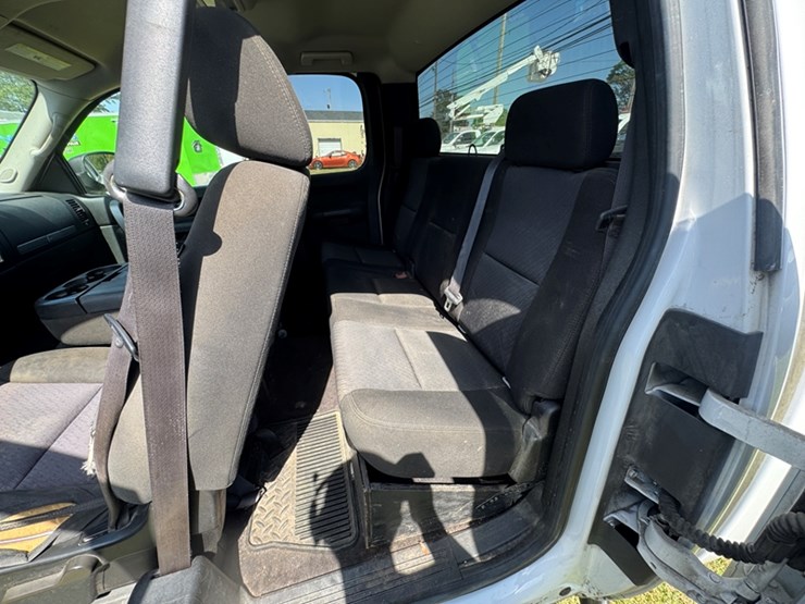 2010-chevrolet-silverado-1500-image-6