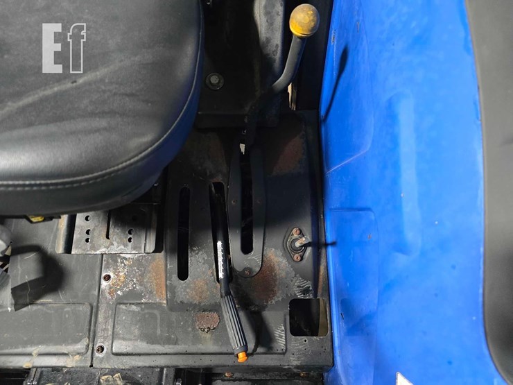 new-holland-tn75a-image-19