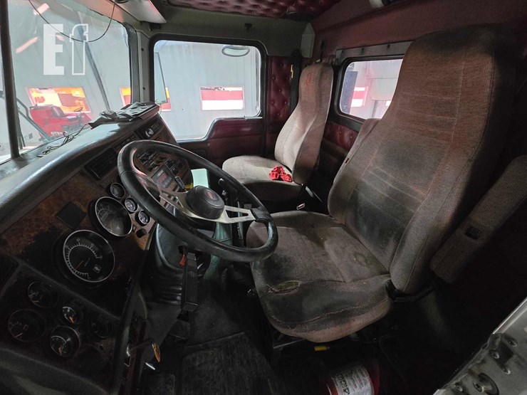 2003-kenworth-t800-image-9