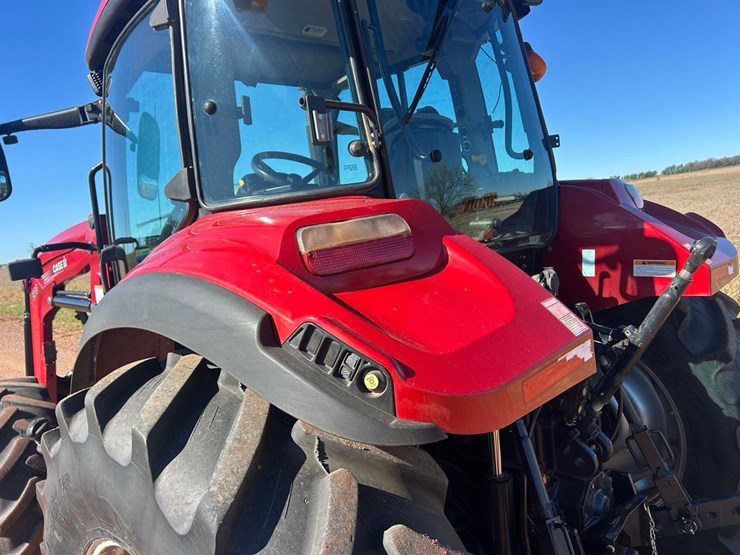 2019-case-ih-farmall-120u-image-6