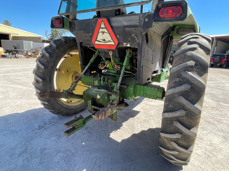 john-deere-3055-image-58