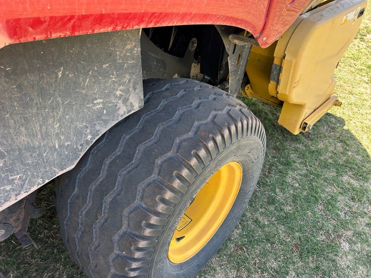 2014-new-holland-big-baler-340-image-9