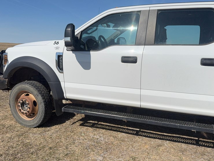 2019-ford-f550-image-8