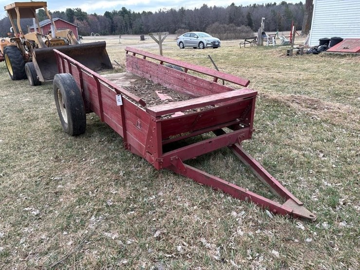 ih-wood-hauler-spreader-image-1