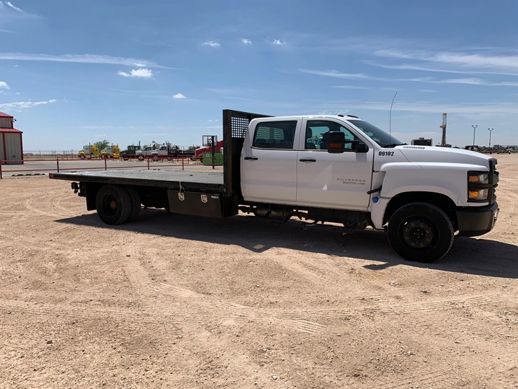 2022-chevrolet-silverado-6500hd-image-6