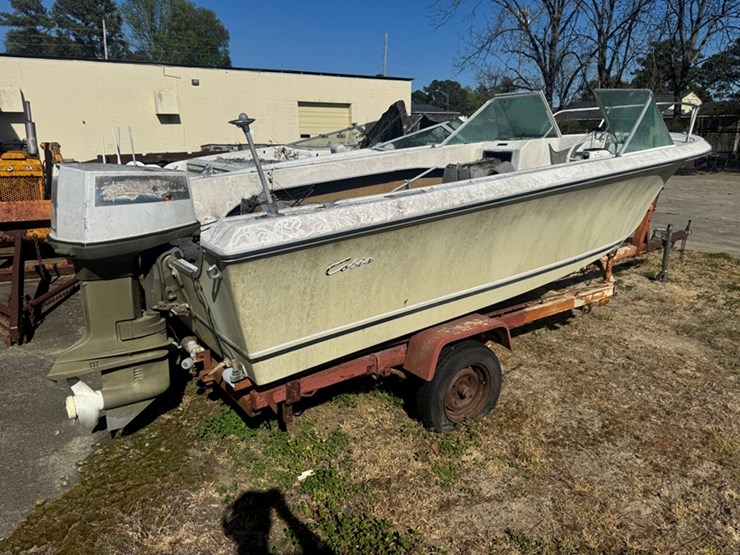 salvage-cobia-boat-and-trailer-no-title-not-running-image-3