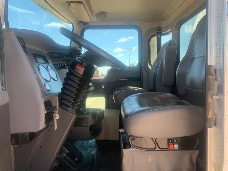 2020-kenworth-t370-image-10