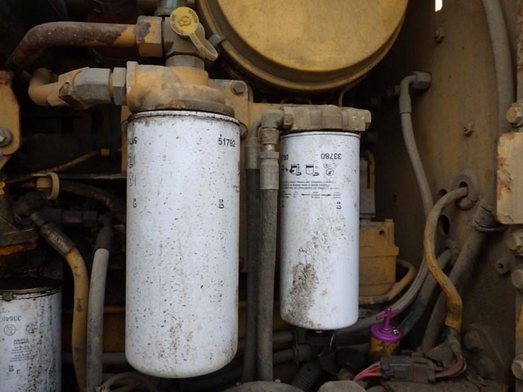 caterpillar-140h-image-18