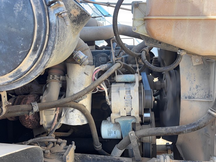 1997-international-4700-image-12