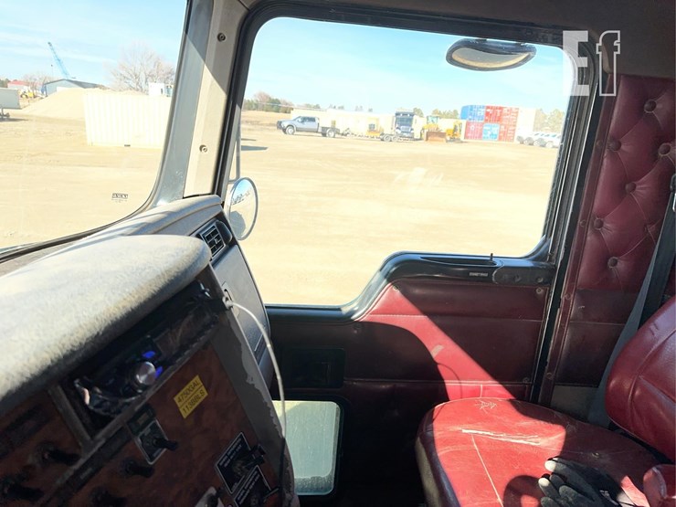 2002-kenworth-t800-image-64