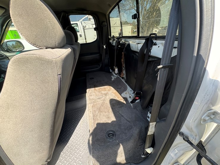 2006-toyota-tundra-sr5-image-6