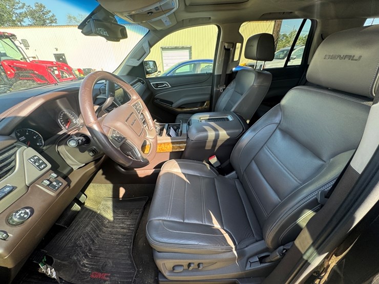 2017-gmc-yukon-denali-image-5