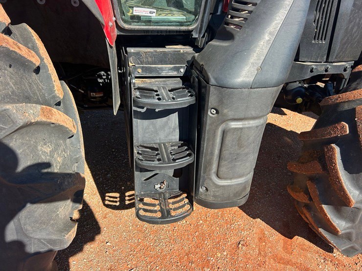 2019-case-ih-farmall-120u-image-15