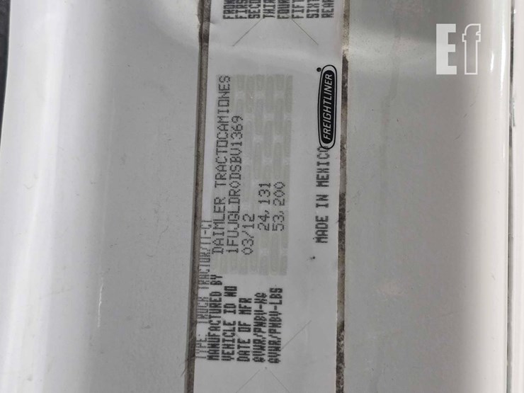 2013-freightliner-cascadia-125-image-29