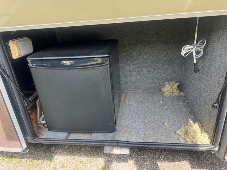 2002-freightliner-newmar-country-star-rv-5.9l-cummins-isb---auto-trans---xc-chassis-51,087-miles-image-23