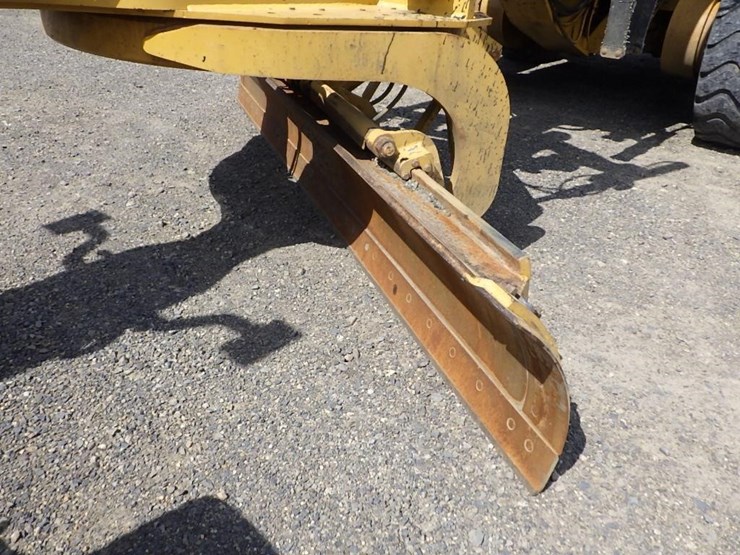 caterpillar-140h-image-29