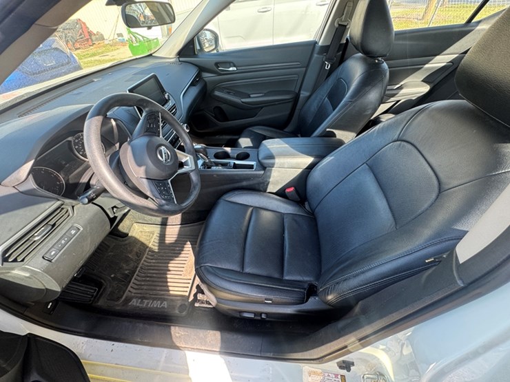 2020-nissan-altima-s-sedan-4-door-62,716-miles-showing---1n4bl4bv9lc114989-image-5