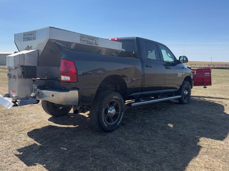 2015-dodge-2500-image-11