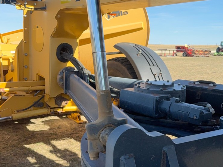 2018-deere-772g-image-22