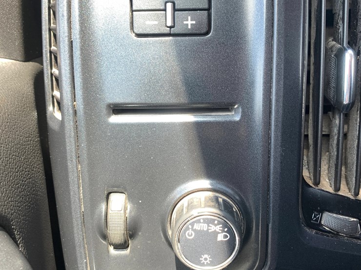 2022-chevrolet-silverado-6500hd-image-17