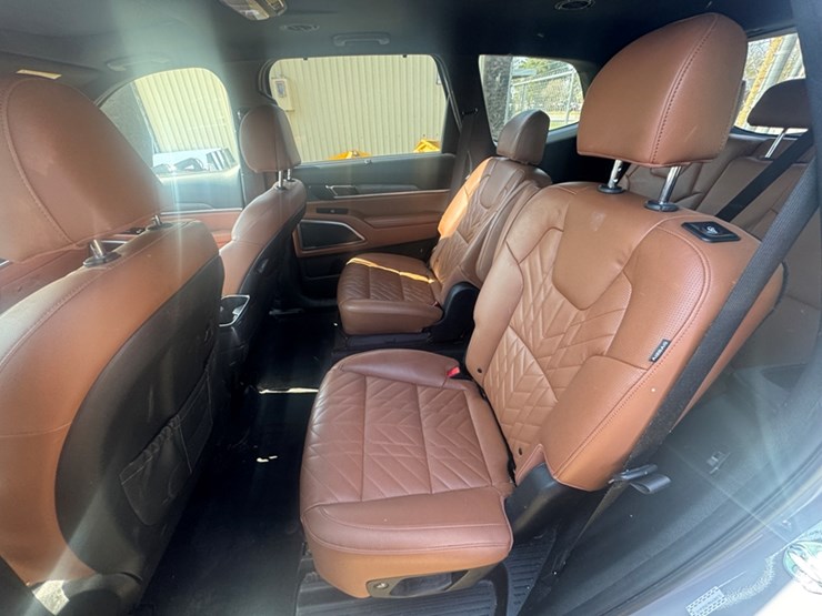 2024-kia-telluride-ex-x-line-suv,-v6-37,254-miles-showing---5xyp3dgc9rg438570-image-7