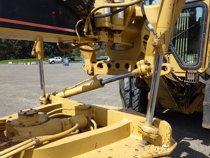 caterpillar-140h-image-24